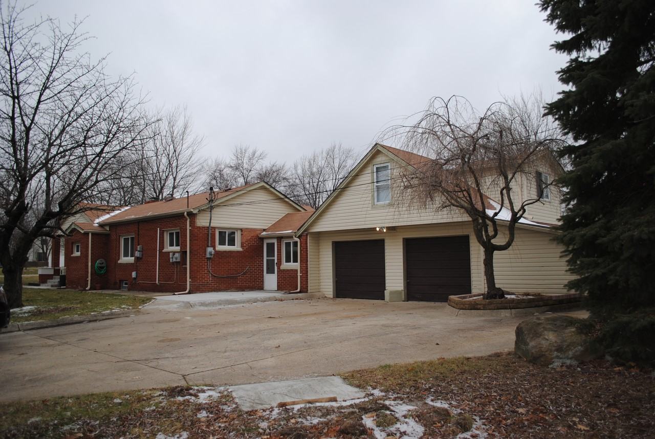 3617 Harrison Ave - Photo 3 of 26