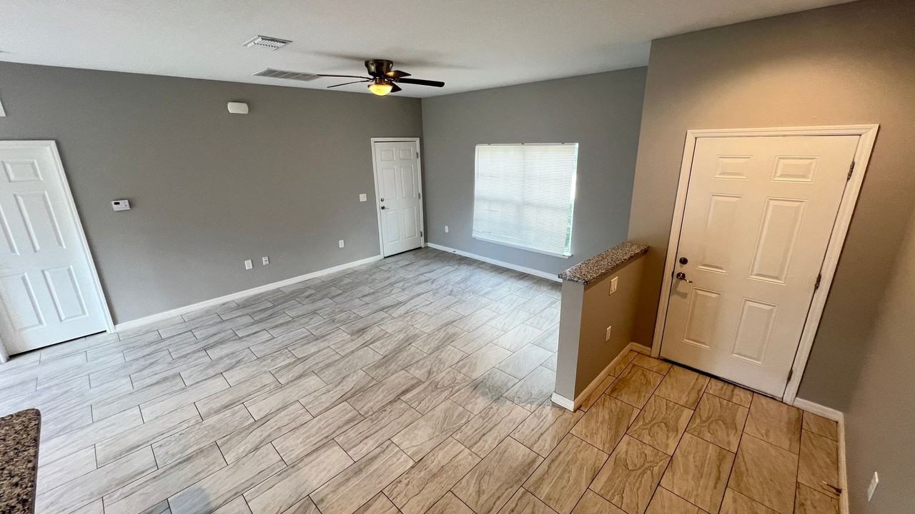 1161 Yager Rd Se - Photo 5 of 40