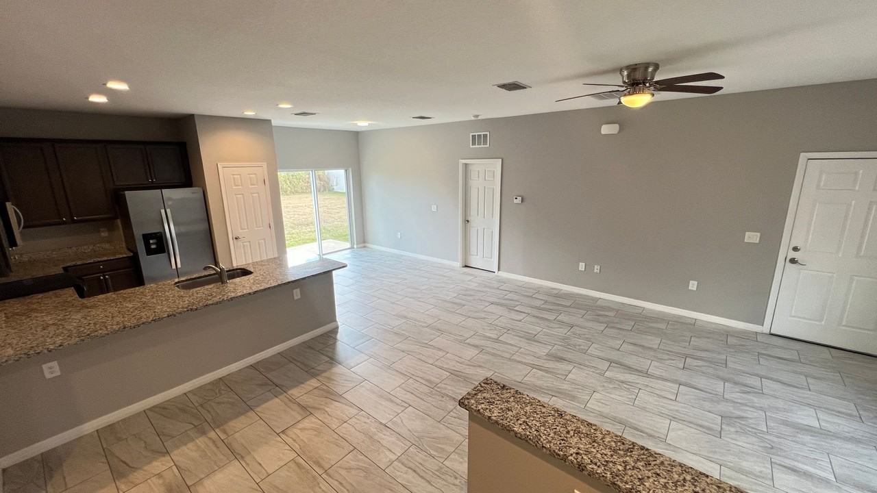 1161 Yager Rd Se - Photo 6 of 40