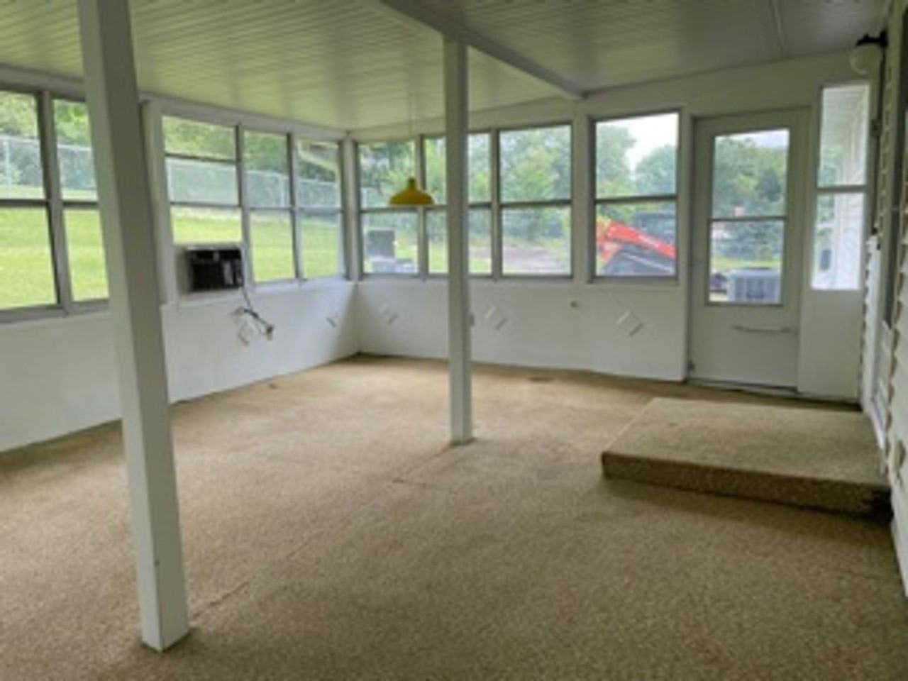 315 Miller Ave - Photo 6 of 15