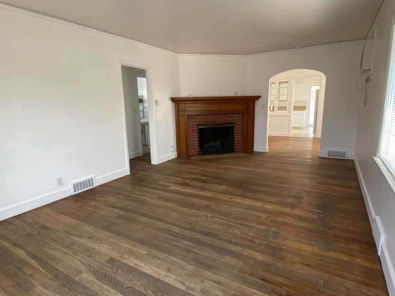 625 S Mission St - Photo 2 of 12