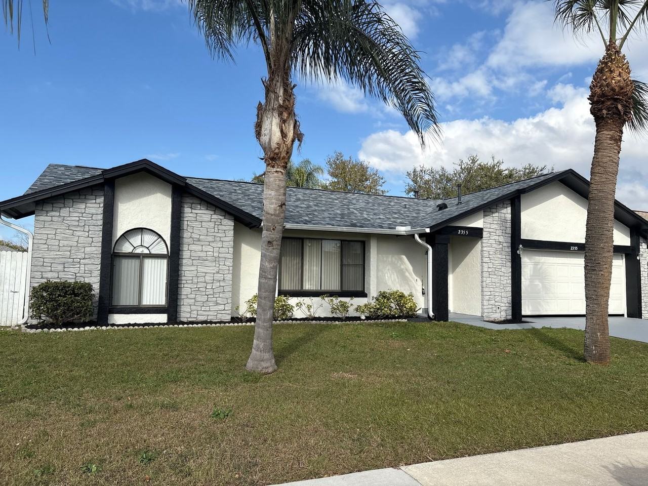 2355 Bay Leaf Dr - Photo 2 of 15