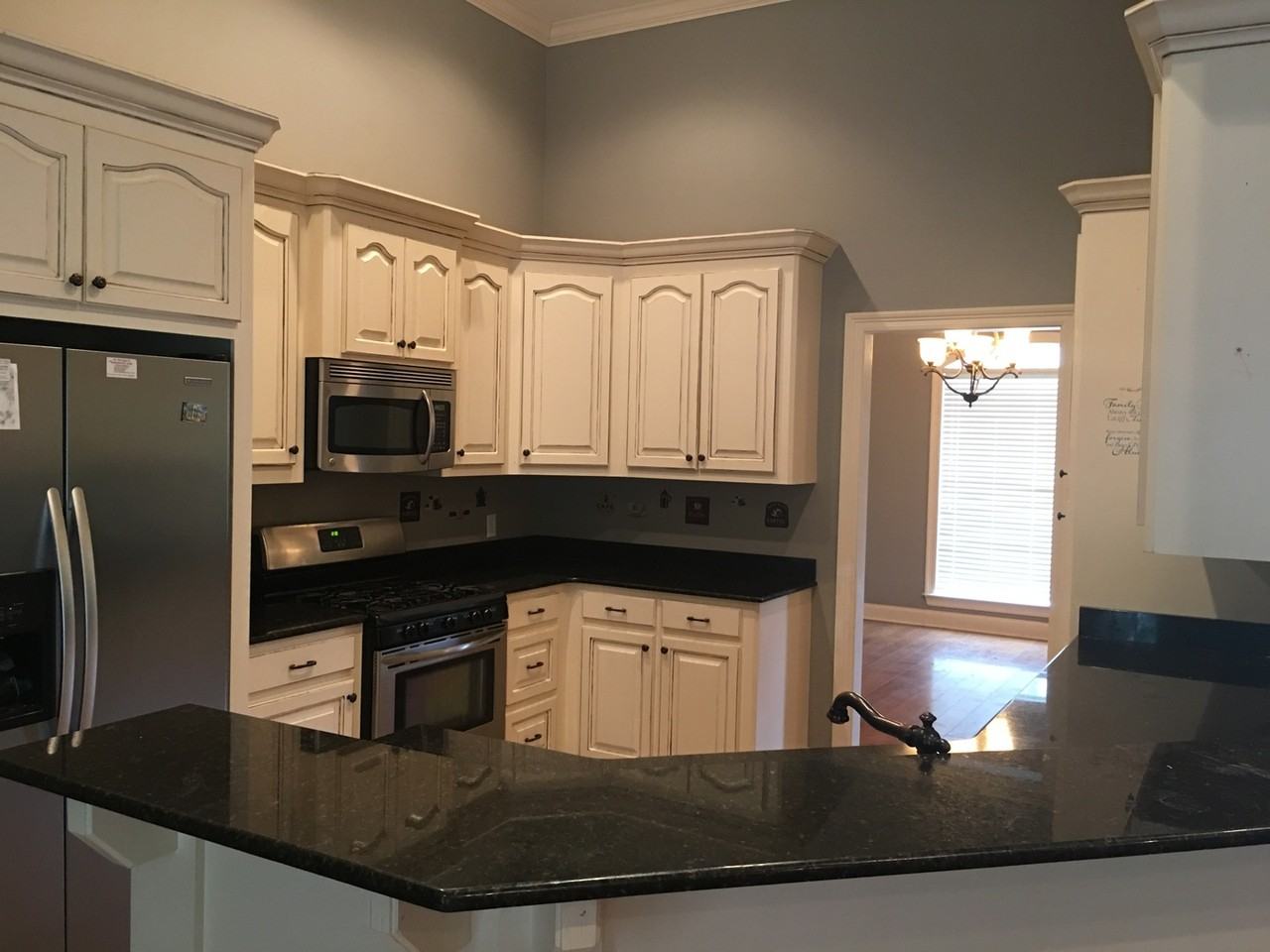 90 Auburn Pl - Photo 2 of 14