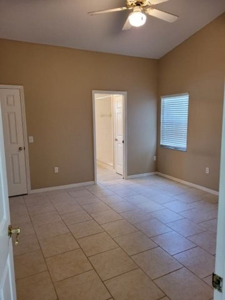 1395 Forest Park St - Photo 4 of 11