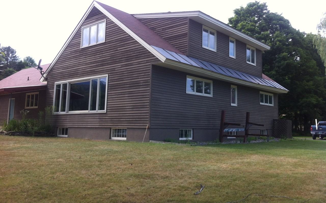 63 Ascutney St - Photo 5 of 13