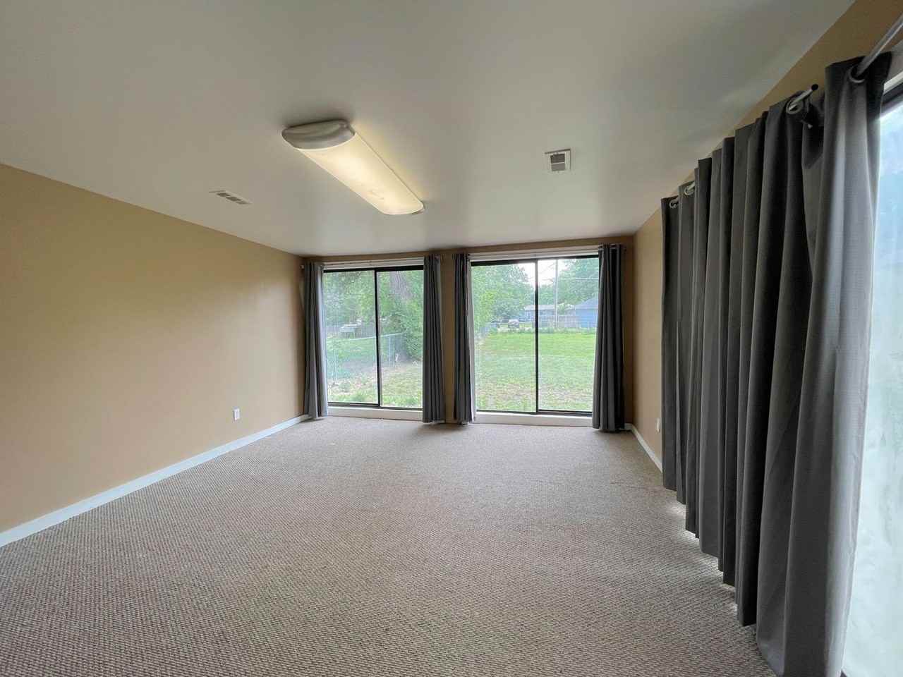 619 W 19th Ave - Photo 5 of 20