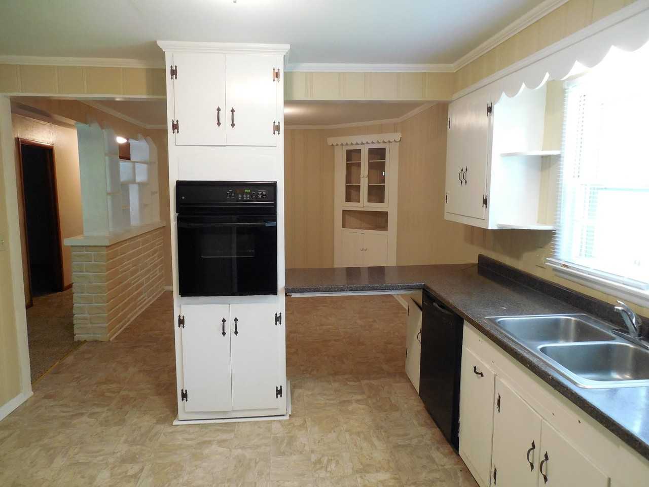 105 Evergreen - Photo 5 of 15