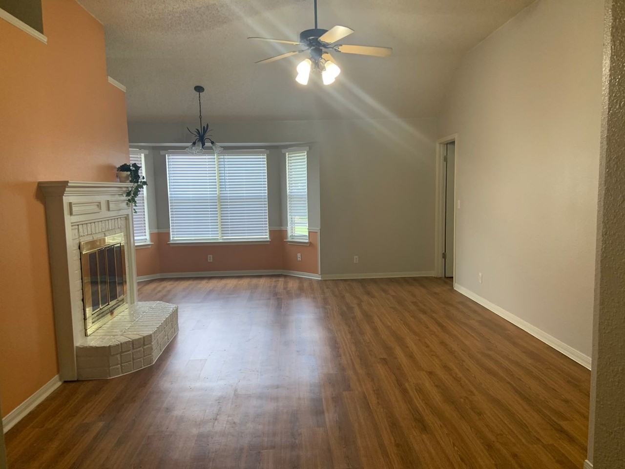 2503 Marlin Dr - Photo 3 of 9