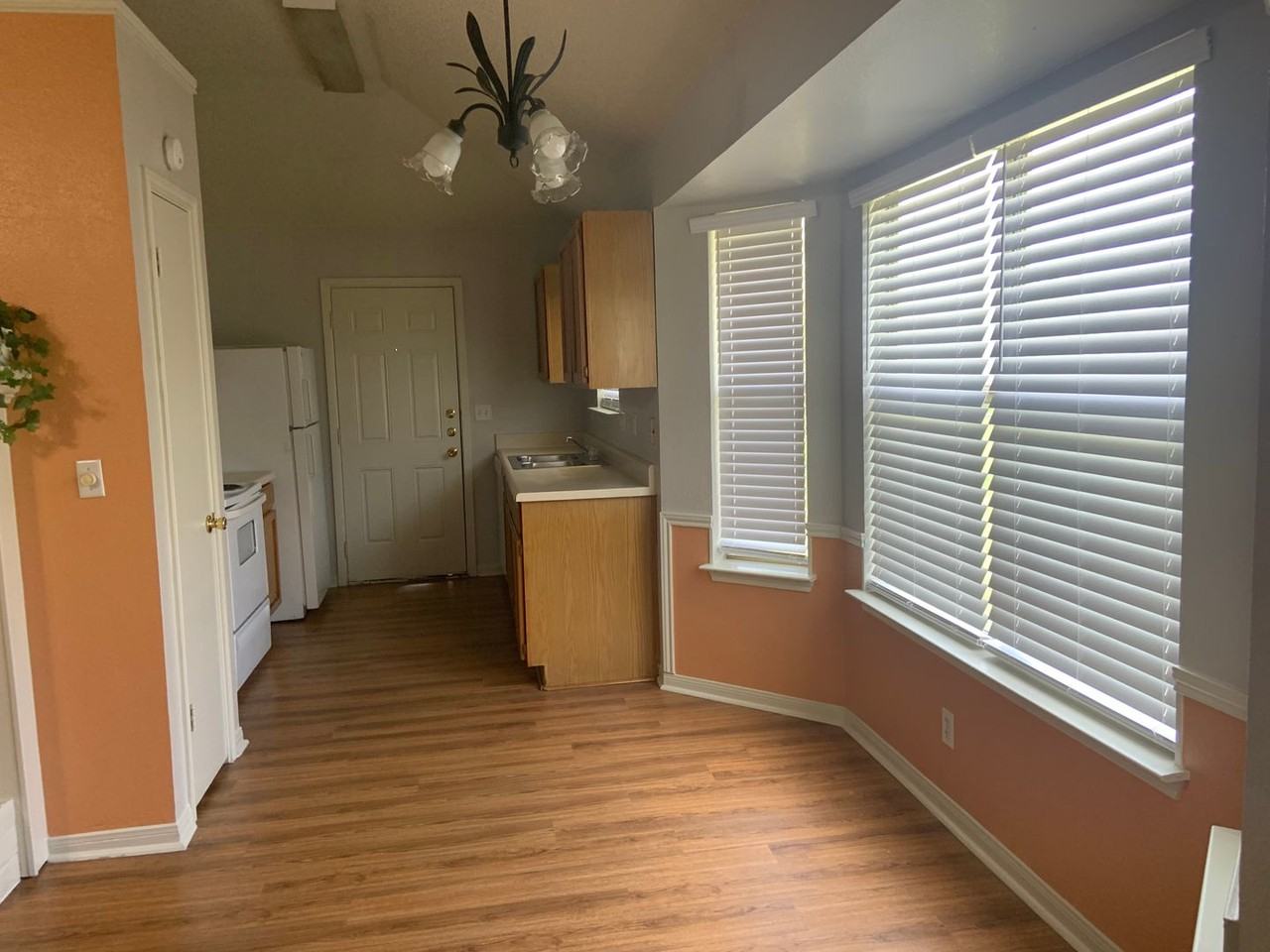 2503 Marlin Dr - Photo 6 of 9