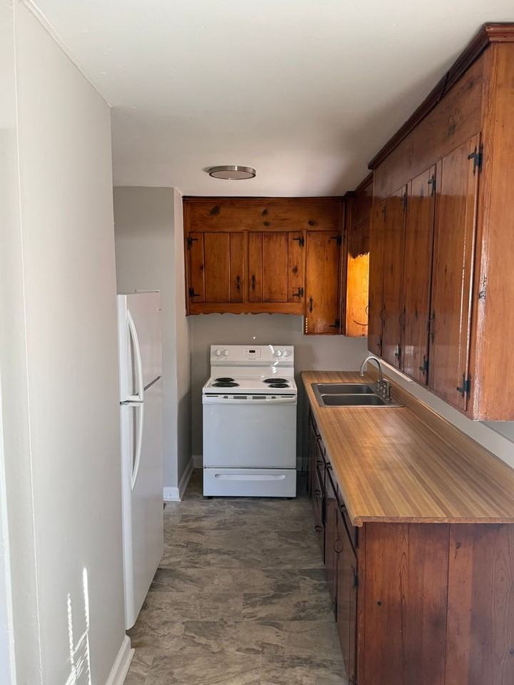 702 Wellons Ave - Photo 3 of 7