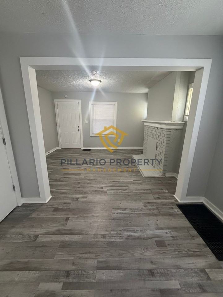 3291 Hovey St - Photo 4 of 12