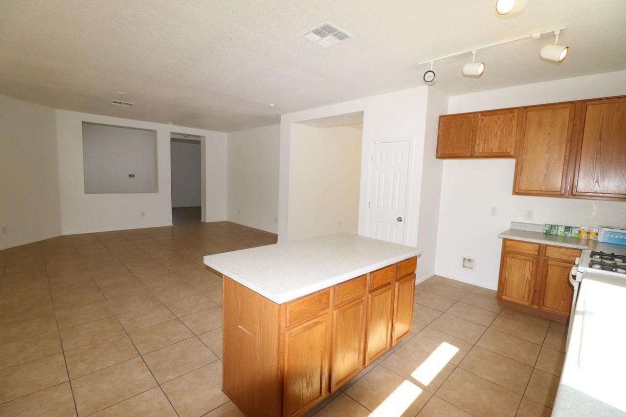 13450 E Hampden Green Way - Photo 6 of 35