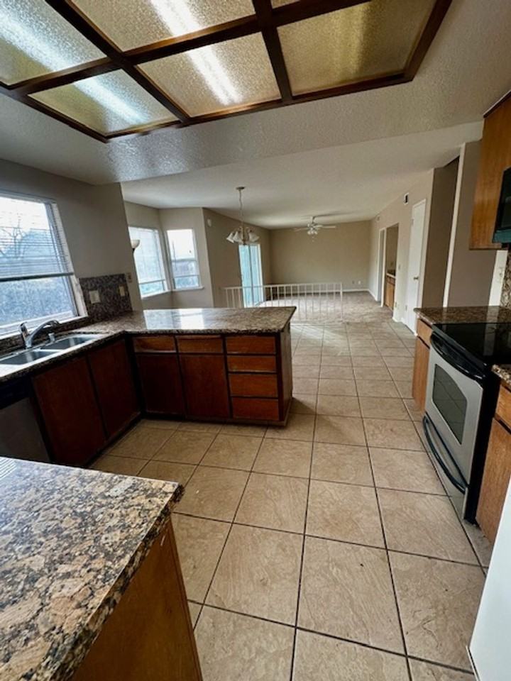 2940 Ponte Mira Way - Photo 5 of 14