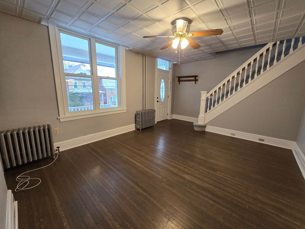 420 Gilmore Ave - Photo 2 of 13