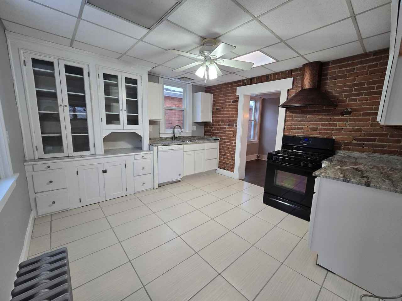 420 Gilmore Ave - Photo 7 of 13