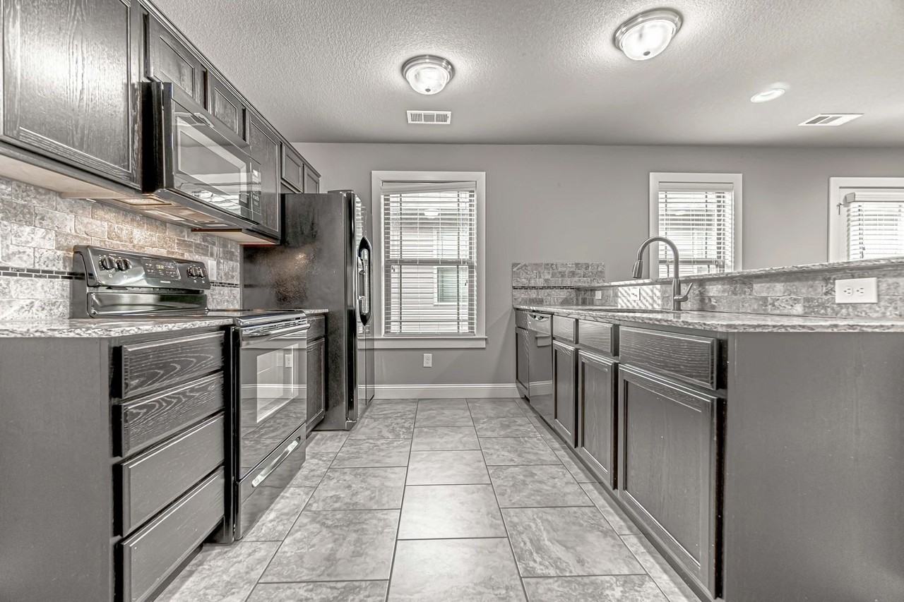 3711 Sw Davinci Blvd - Photo 6 of 18