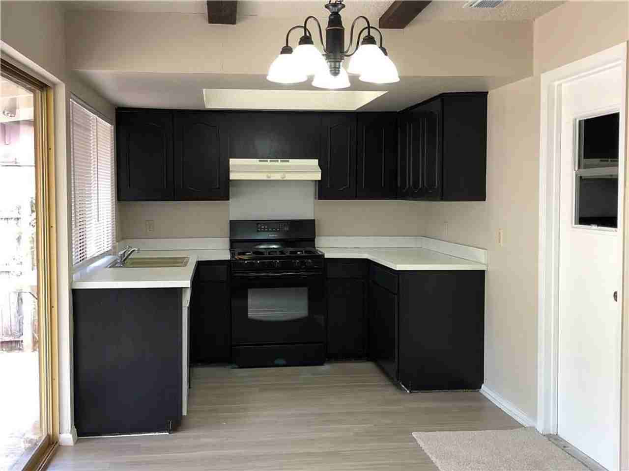 1133 Tahoe Dr - Photo 2 of 4