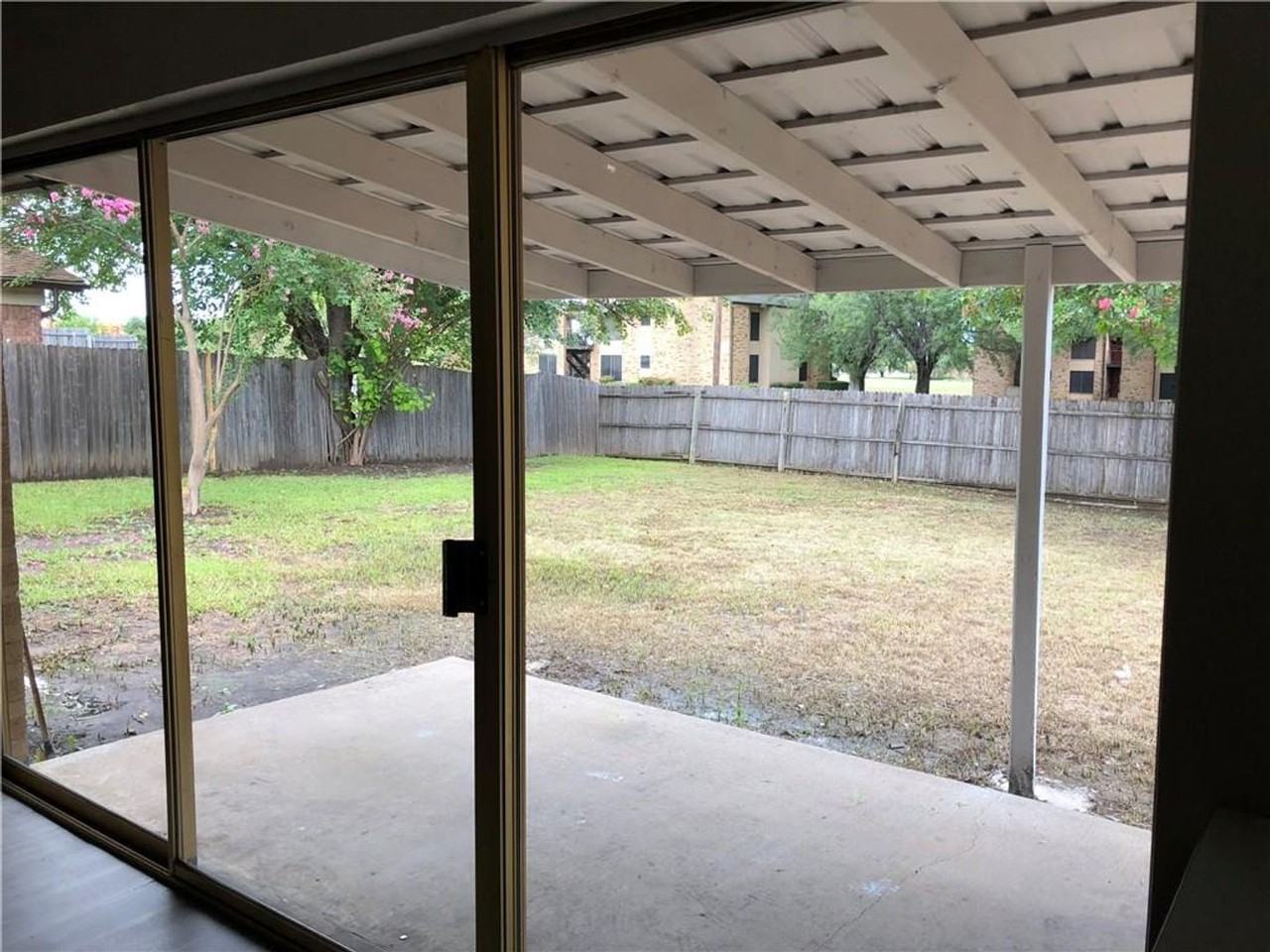 1133 Tahoe Dr - Photo 3 of 4