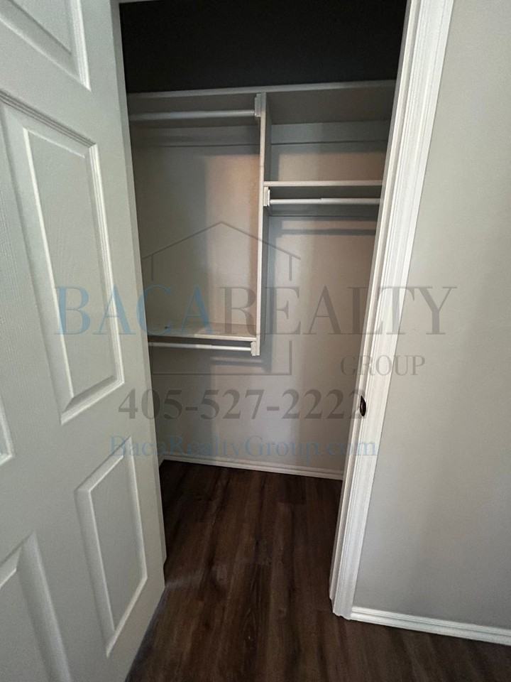 1300A Garden Gate Dr - Photo 4 of 25