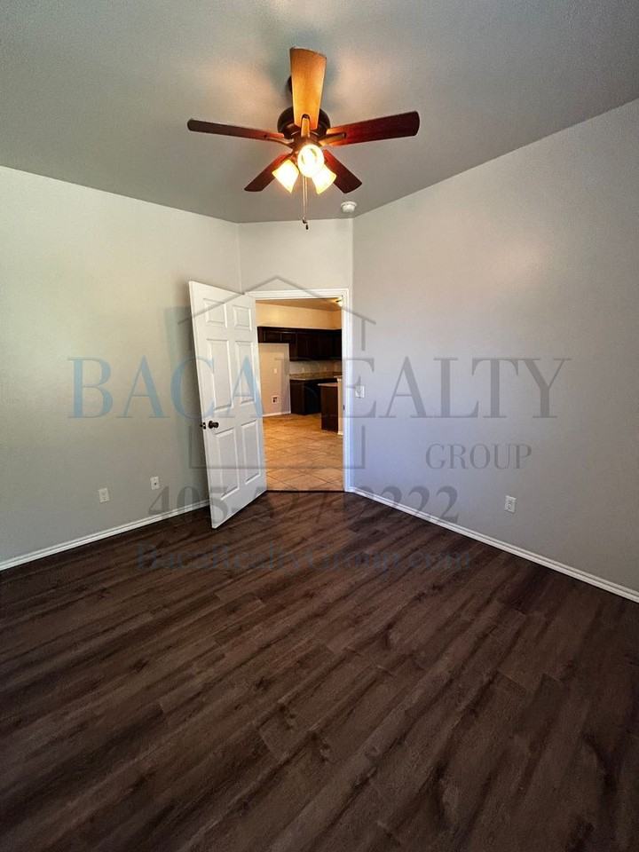 1300A Garden Gate Dr - Photo 5 of 25