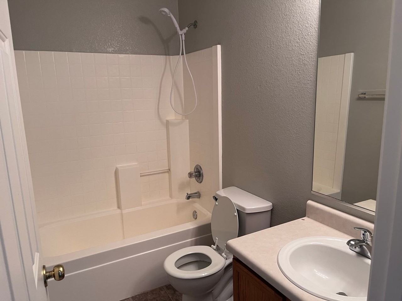 1176 S Fresno Ct - Photo 4 of 43