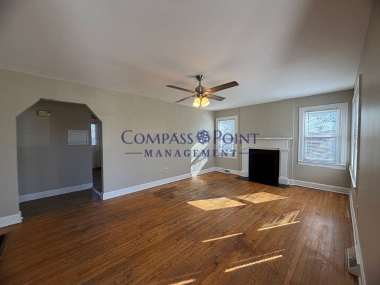 563 Emerson Dr - Photo 2 of 12