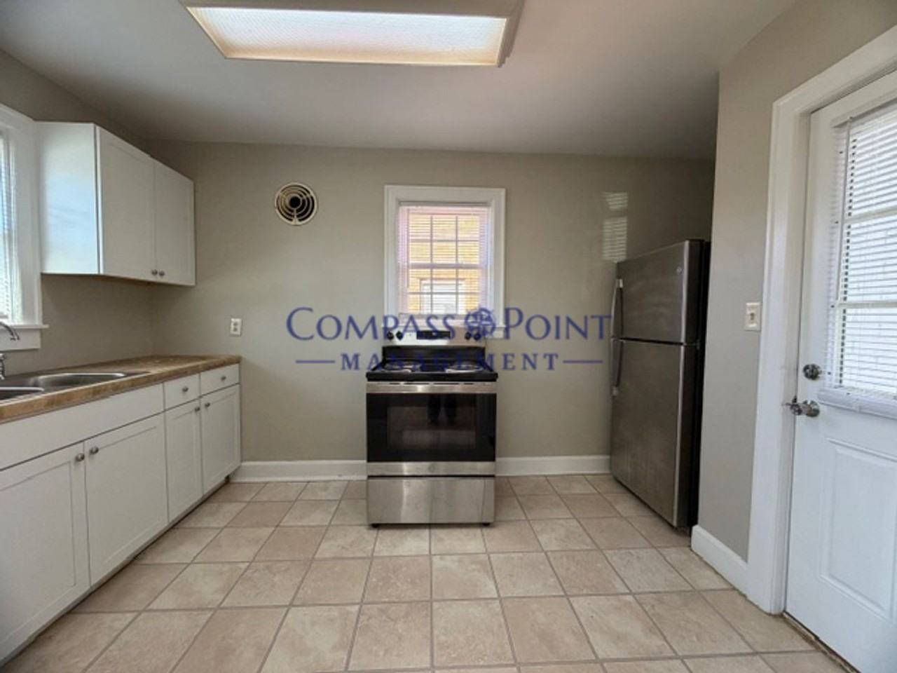 139 Glenn Pl - Photo 6 of 17