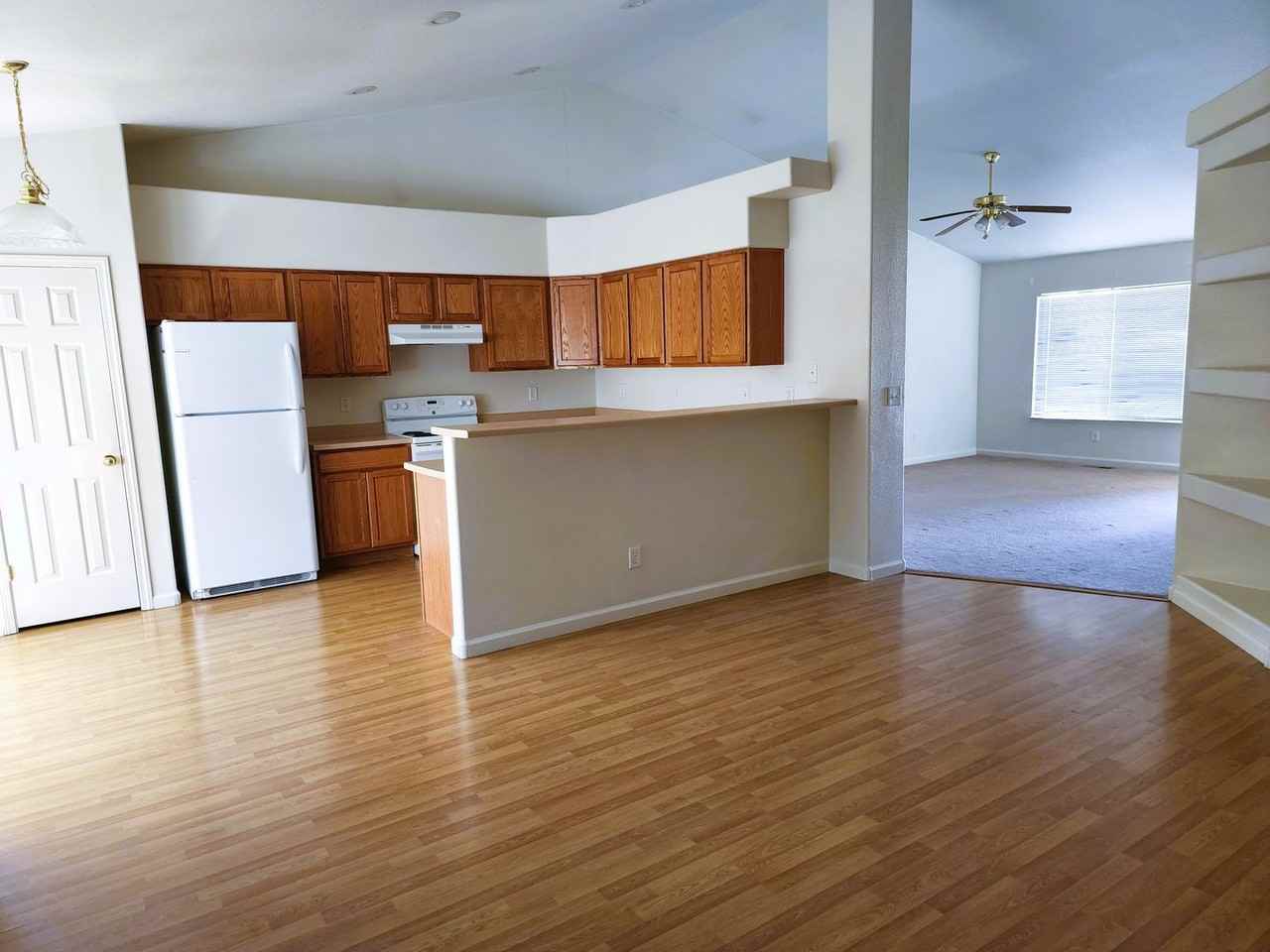 373 Colorado Ln - Photo 2 of 10