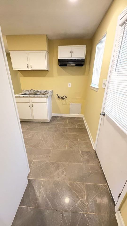 1455 Eloise Rd - Photo 6 of 9