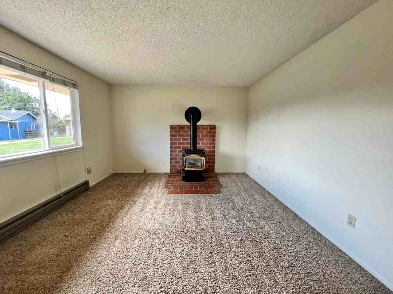 1707 N College Pl - Photo 4 of 32