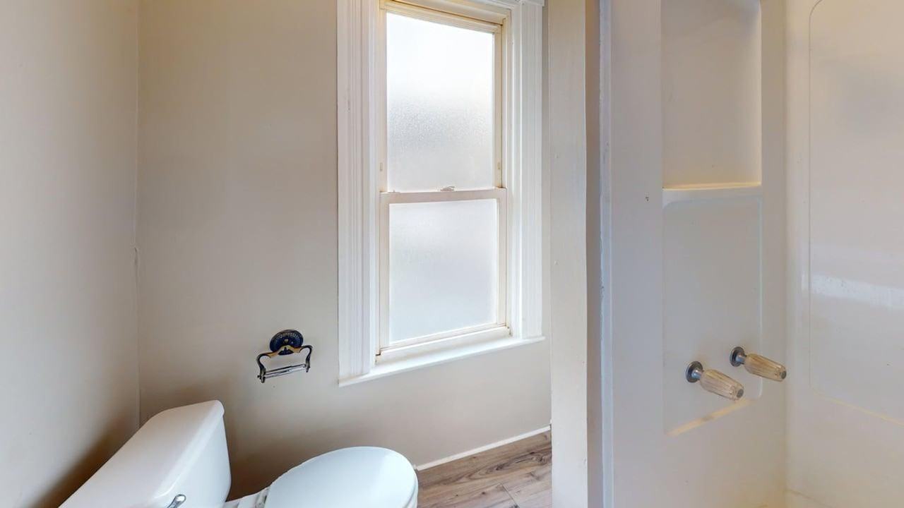 115 Donaghy Ave - Photo 4 of 18