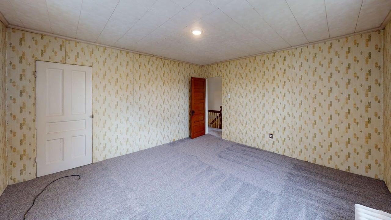 115 Donaghy Ave - Photo 5 of 18