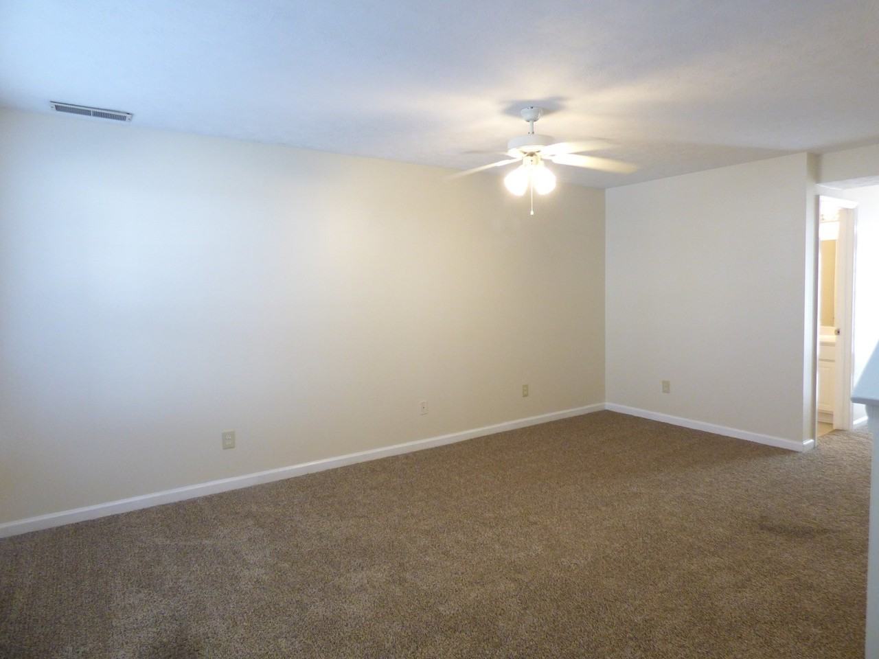 2818 Hanna Pl - Photo 3 of 28