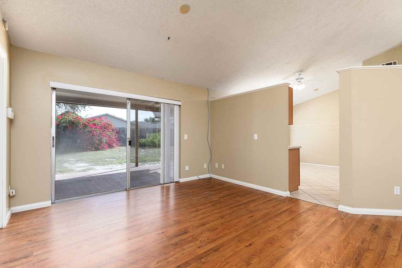 123 Grove Hollow Ct - Photo 4 of 18