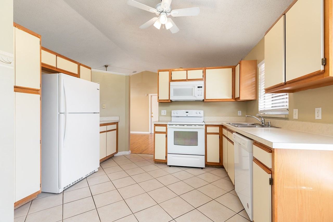 123 Grove Hollow Ct - Photo 6 of 18