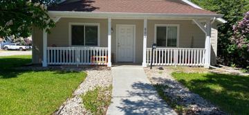 featured image of 801 N 4th St