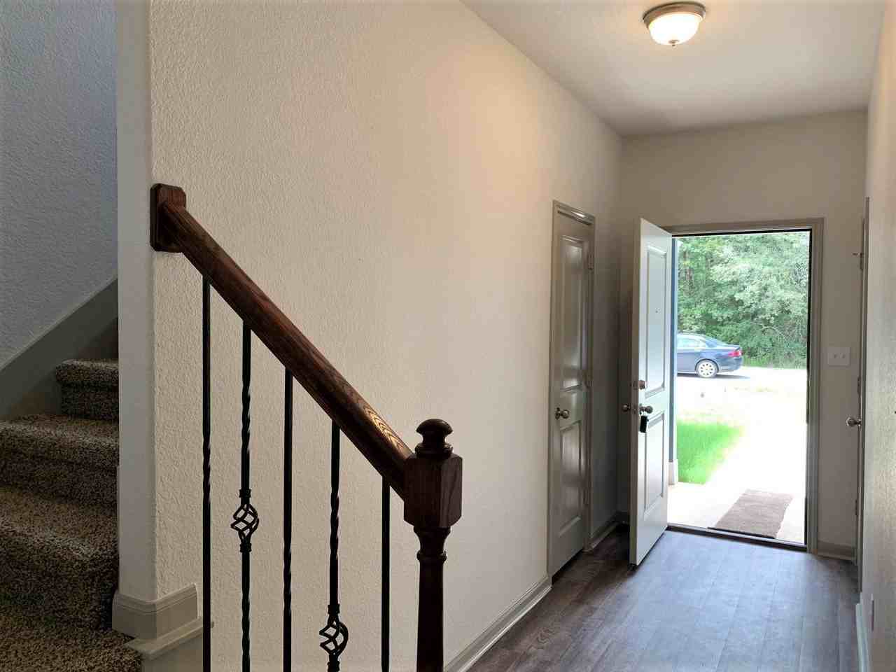 626 Magnolia Bnd - Photo 4 of 14