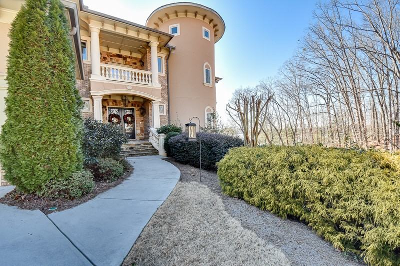 562 Bayberry Crossing Dr - Photo 2 of 89