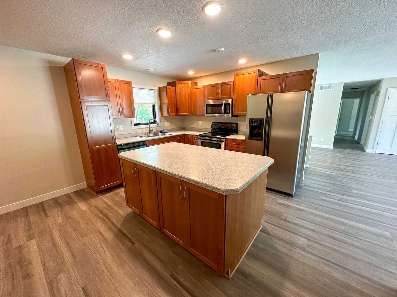 3419 Taft Ave - Photo 7 of 50