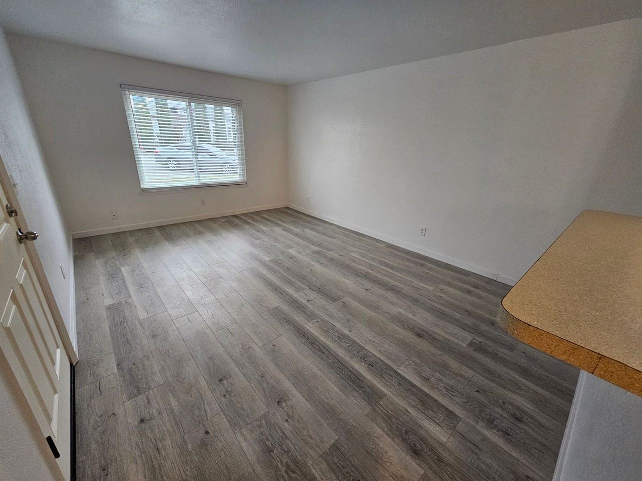 307 Colusa St #A - Photo 4 of 10