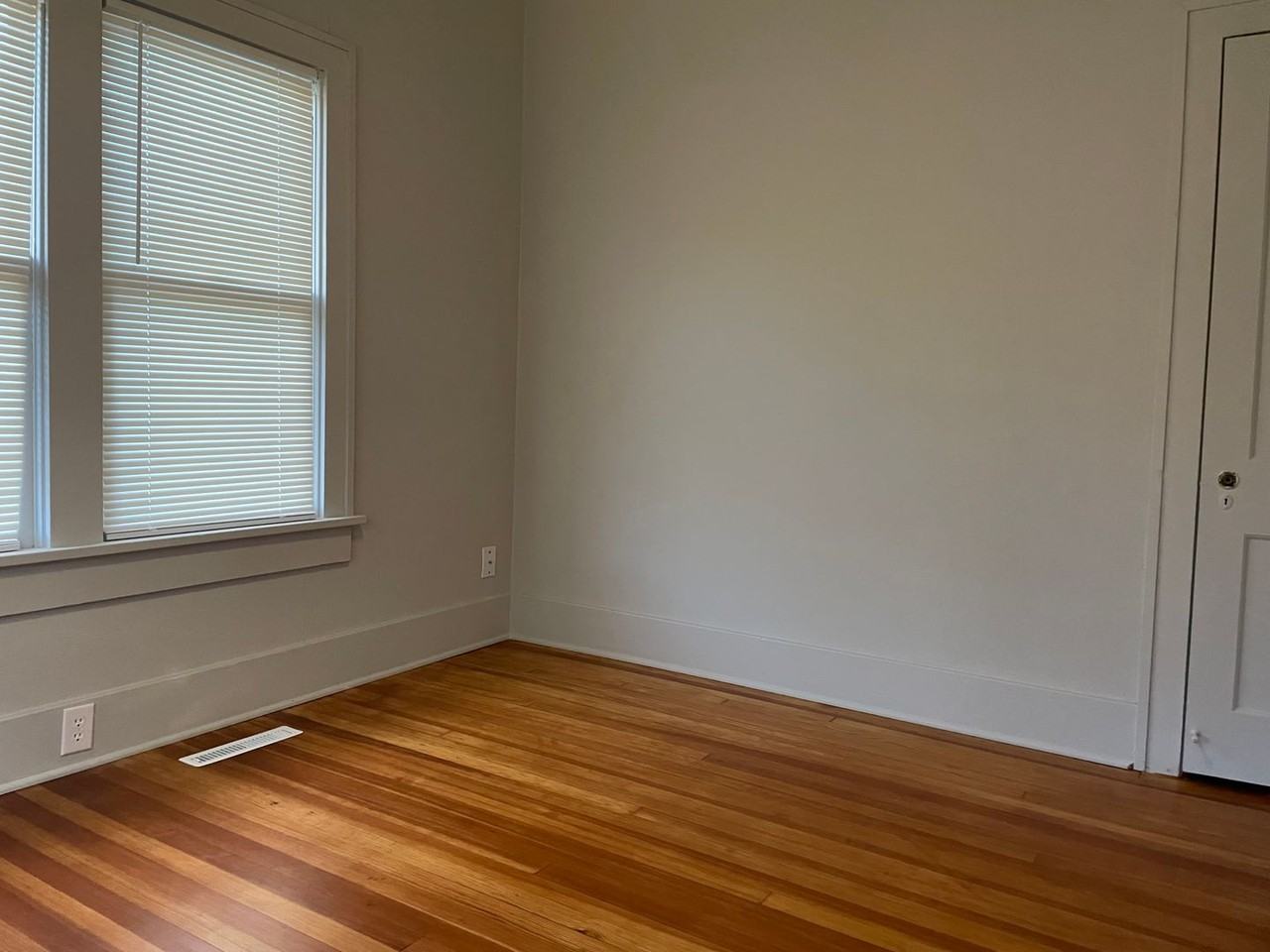 856 N Buffum St - Photo 4 of 11