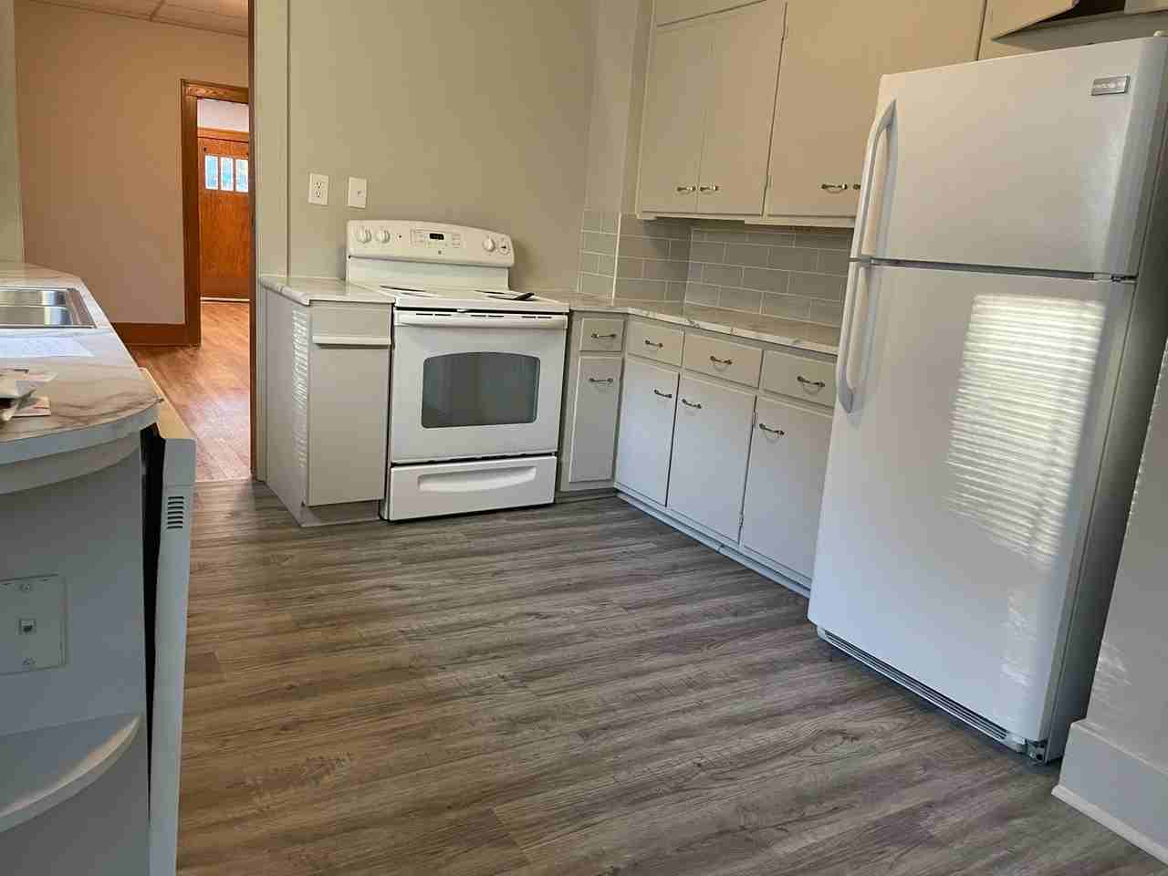 856 N Buffum St - Photo 5 of 11