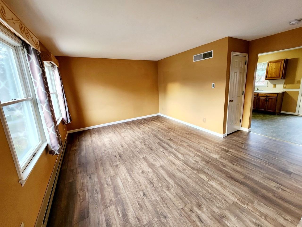 14 Cranfield Ct - Photo 4 of 16