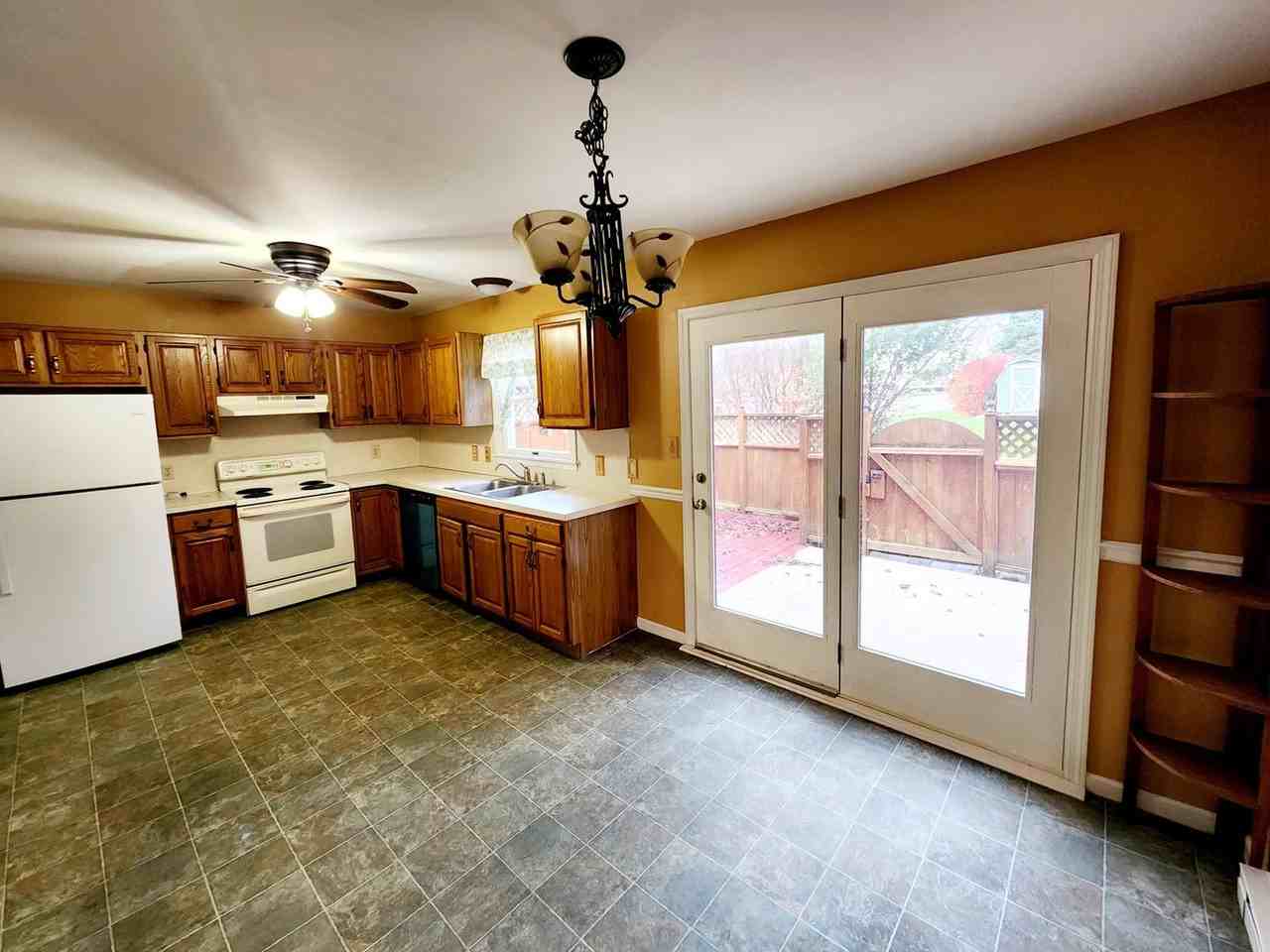 14 Cranfield Ct - Photo 5 of 16