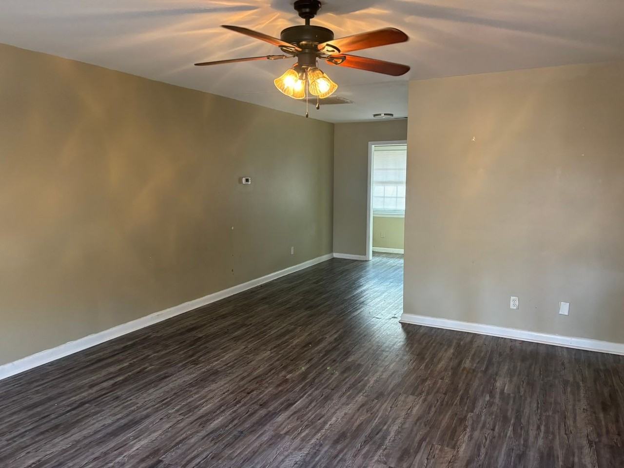 1407 W Gentilly Rd #B - Photo 2 of 11