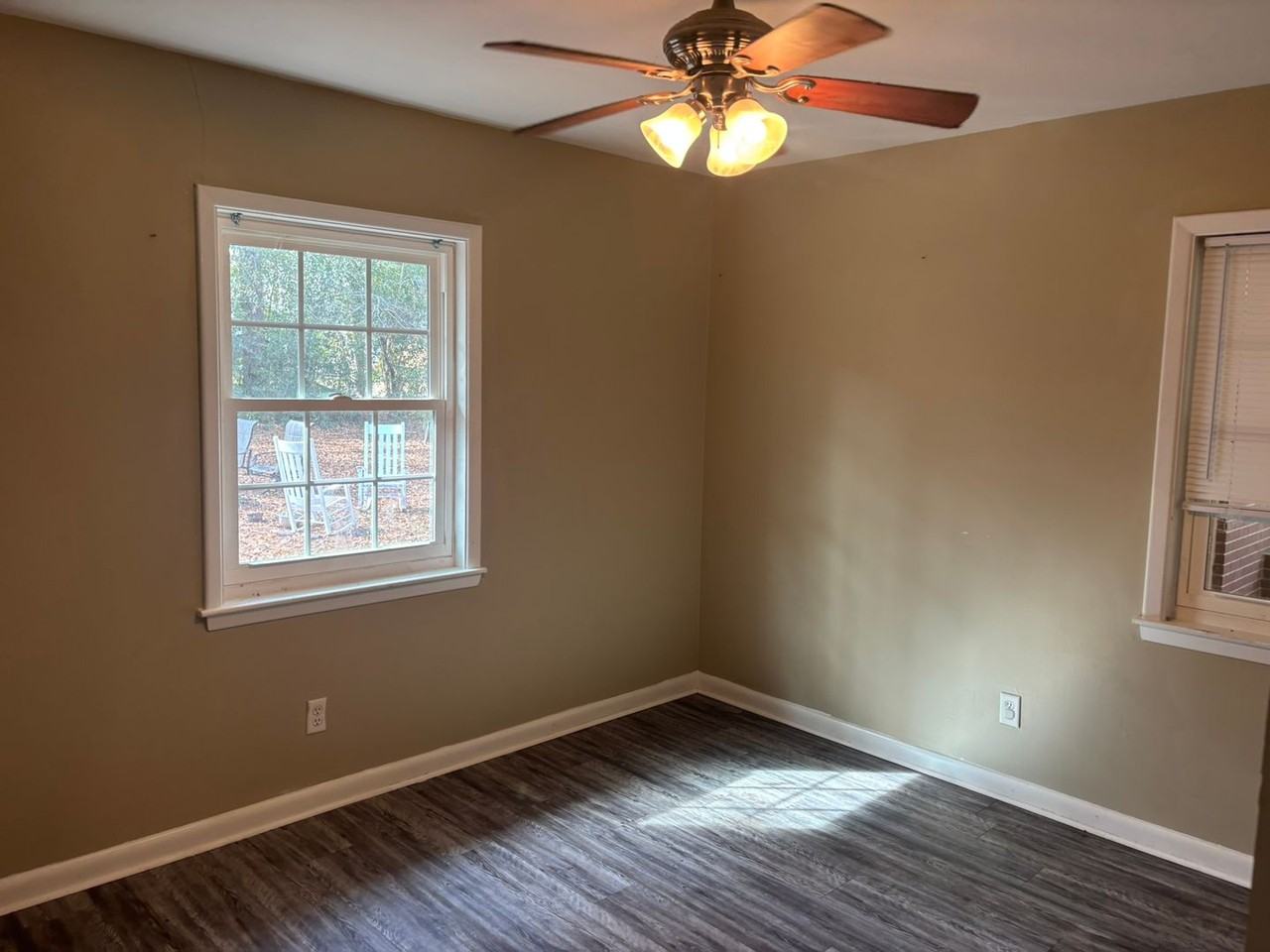 1407 W Gentilly Rd #B - Photo 6 of 11