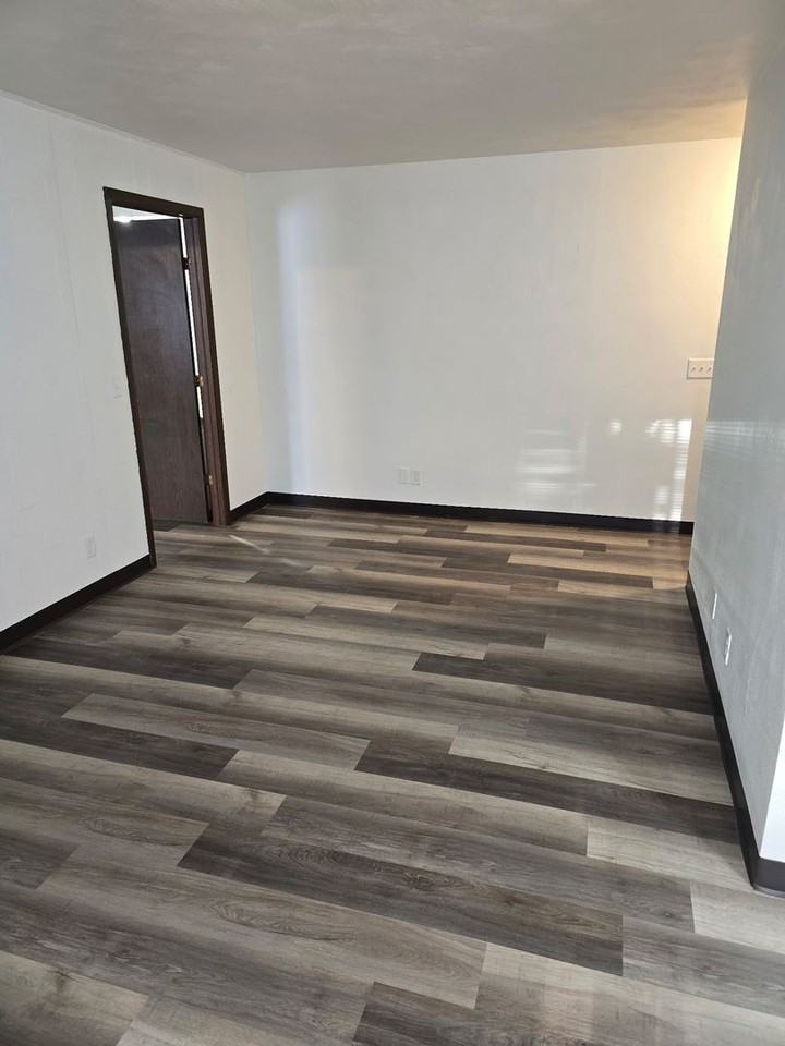 Kal's Place Apartments - Photo 6 of 11