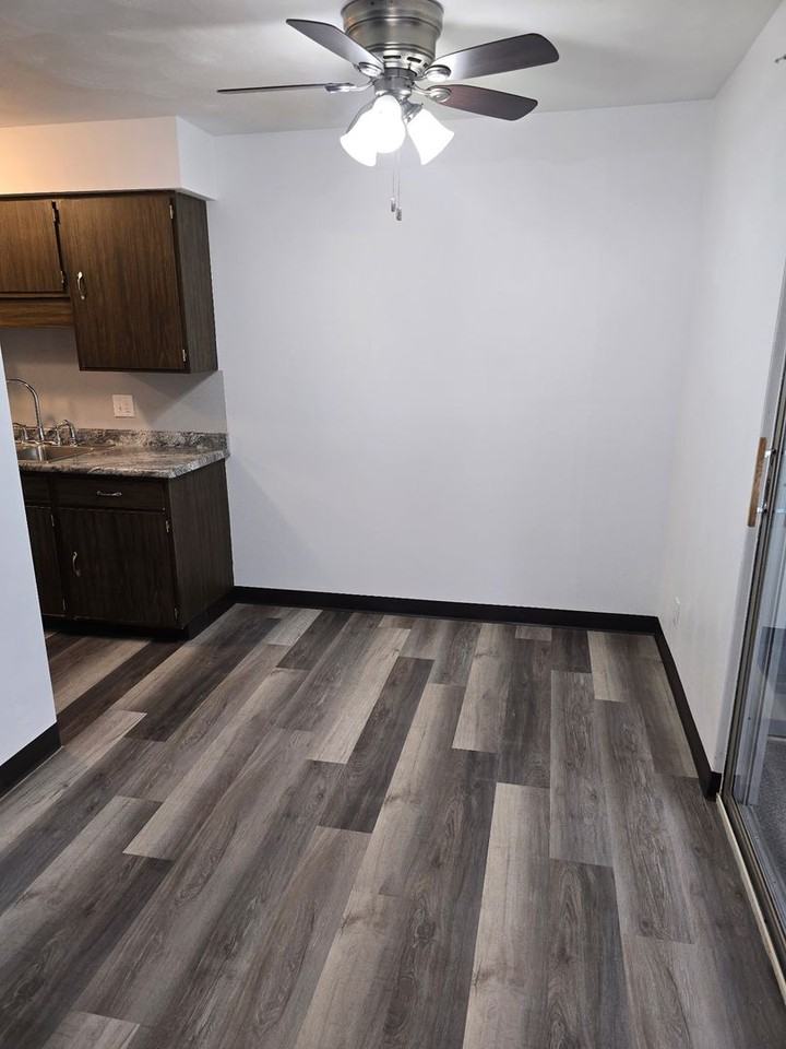 Kal's Place Apartments - Photo 7 of 11