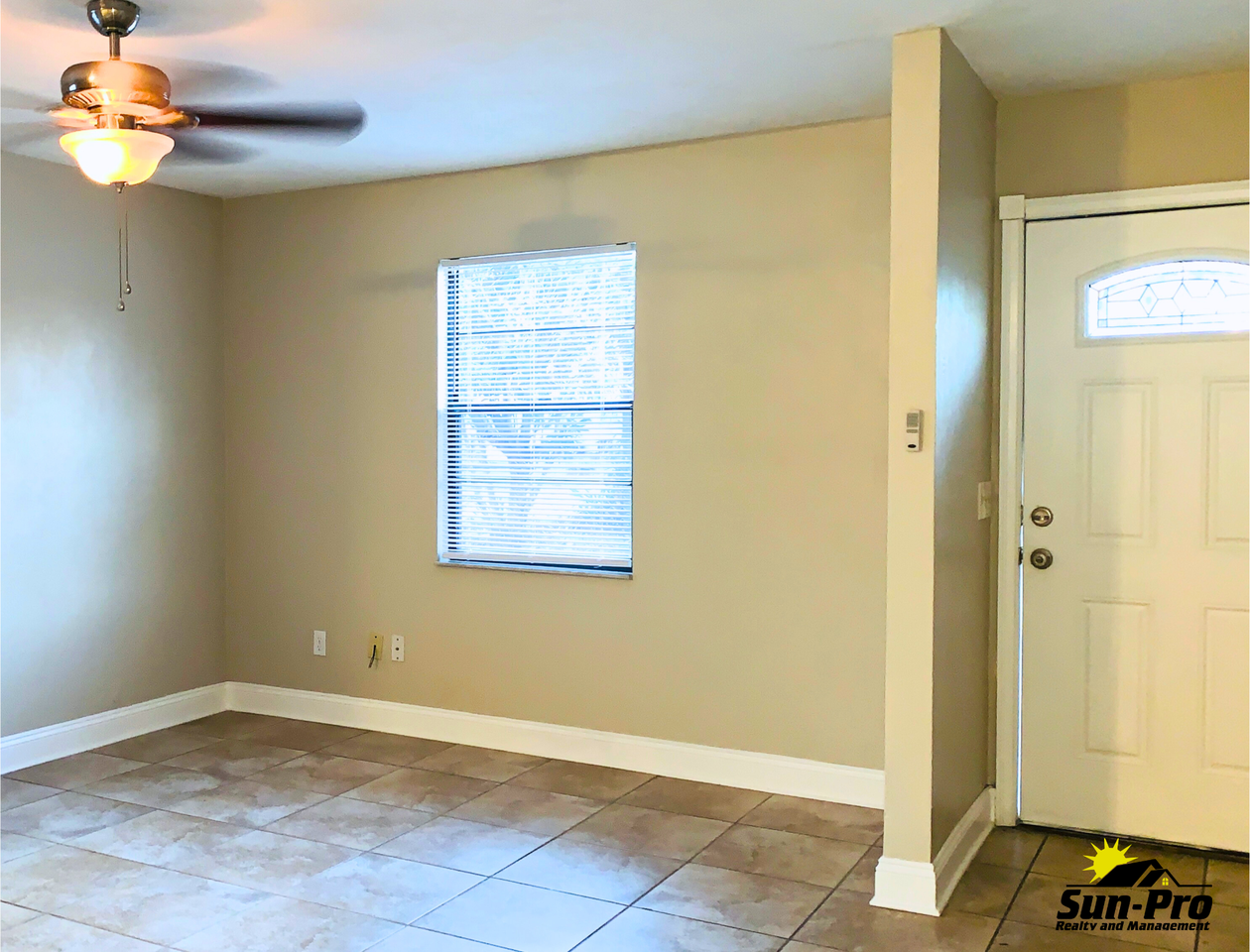 957 Glenwood St - Photo 7 of 20