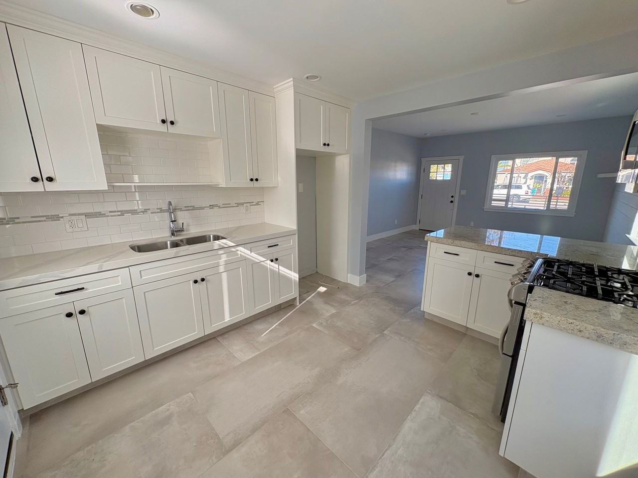 4148 W 149th St - Photo 4 of 13